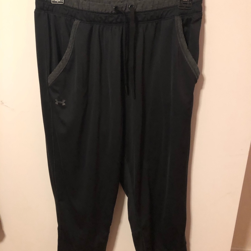 Cropped under armor exercise pants